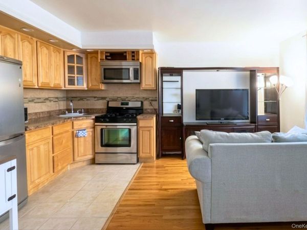 193-02 39 Avenue , Unit 1, Flushing, NY 11358