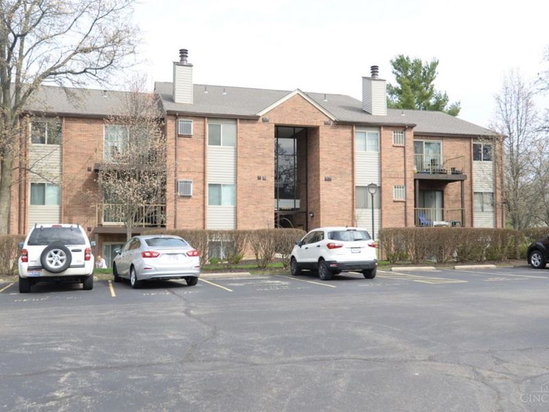 5985 Meadow Creek Drive, Unit 9, Milford, OH 45150 Photo 1