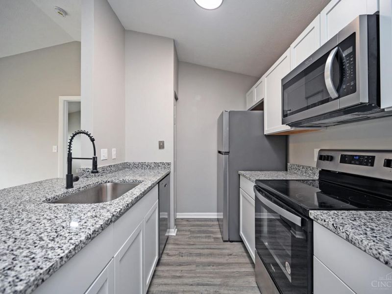 5985 Meadow Creek Drive, Unit 9, Milford, OH 45150 Photo 17