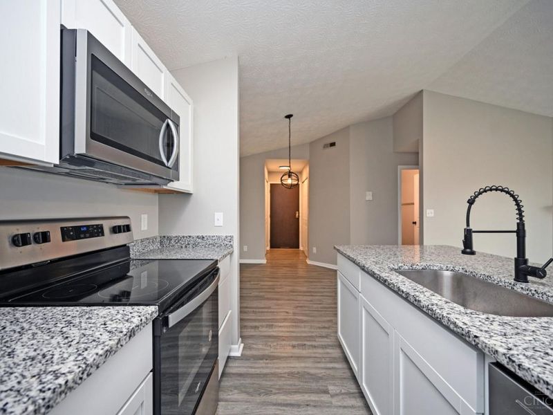 5985 Meadow Creek Drive, Unit 9, Milford, OH 45150 Photo 18