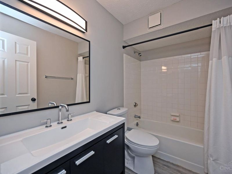 5985 Meadow Creek Drive, Unit 9, Milford, OH 45150 Photo 46