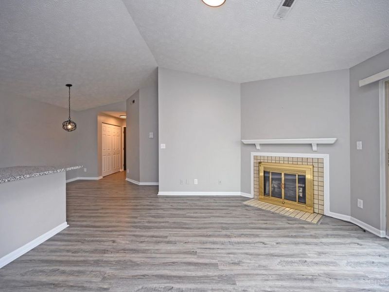 5985 Meadow Creek Drive, Unit 9, Milford, OH 45150 Photo 7