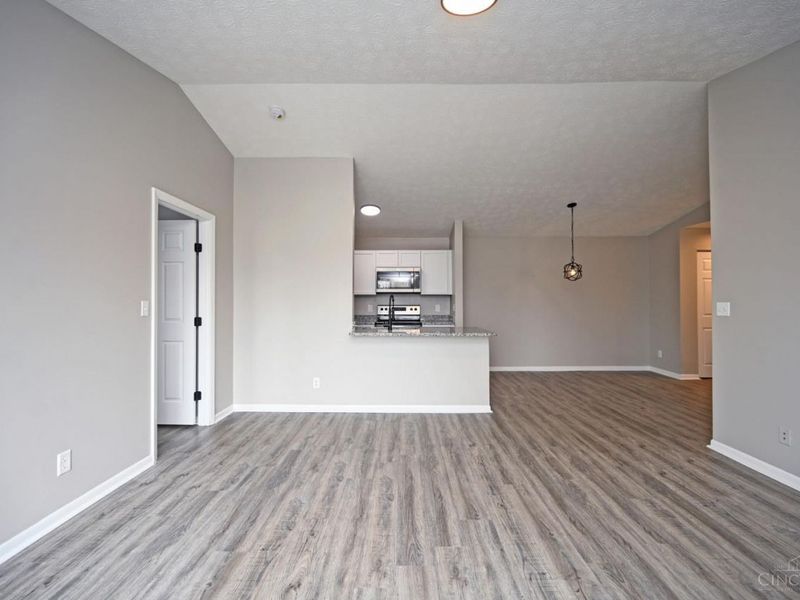 5985 Meadow Creek Drive, Unit 9, Milford, OH 45150 Photo 9