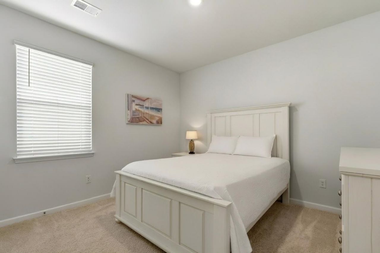 549 Pier Ct. Photo 17