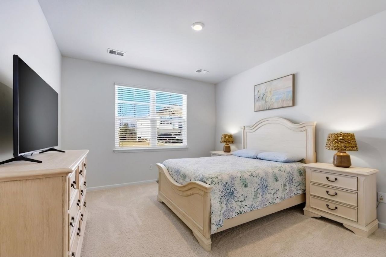 549 Pier Ct. Photo 19