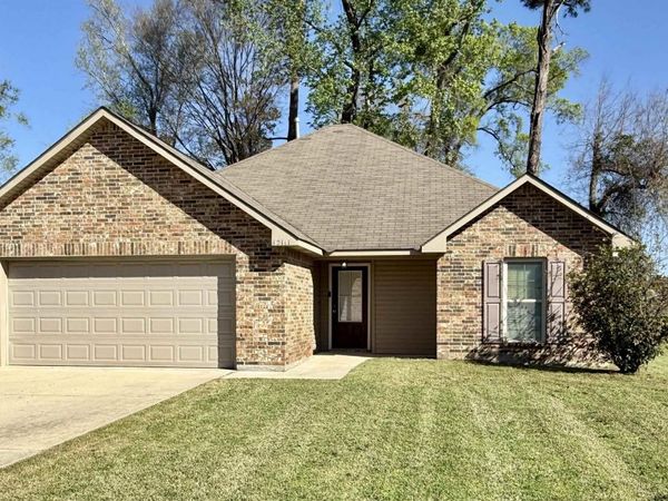 42141 Broadwalk Ave, Hammond, LA 70403