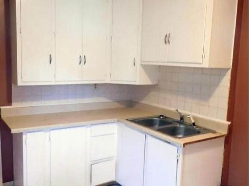 70 N Warren Avenue , Columbus, OH 43204 Photo 5