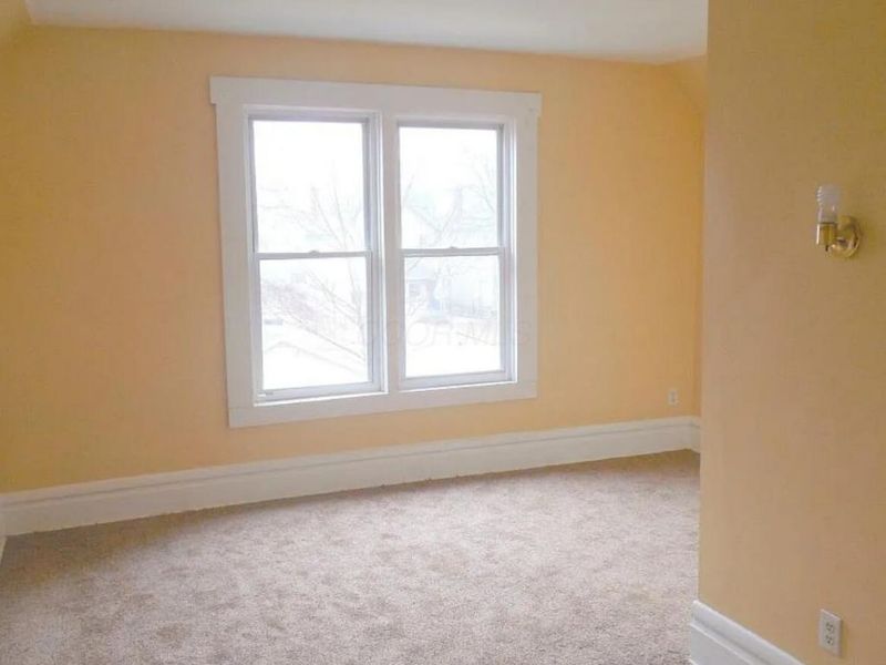 70 N Warren Avenue , Columbus, OH 43204 Photo 7