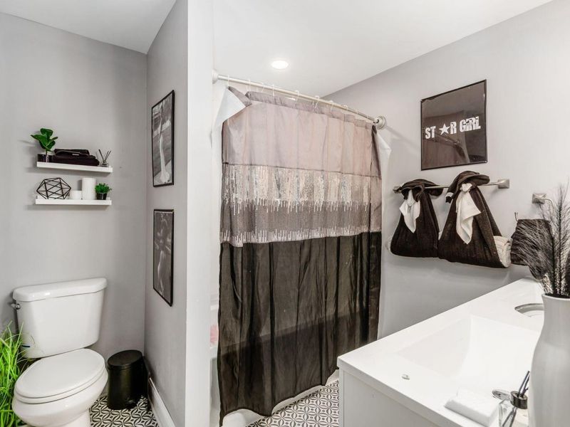 210 S Terrace Avenue , Columbus, OH 43204 Photo 16