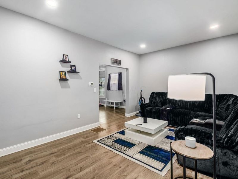 210 S Terrace Avenue , Columbus, OH 43204 Photo 5