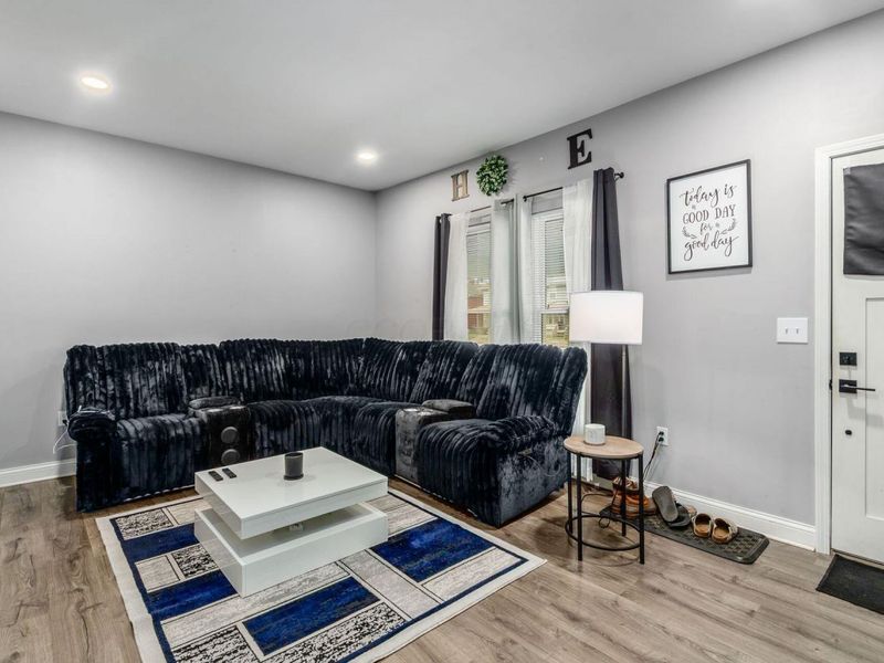 210 S Terrace Avenue , Columbus, OH 43204 Photo 6