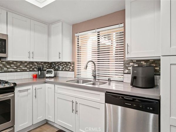 2512 E Willow Street, Unit 104, Signal Hill, CA 90755