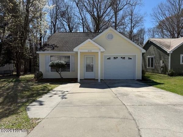 606 S Hampton Drive , Jacksonville, NC 28546