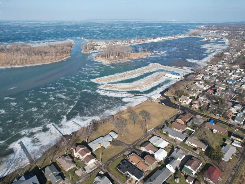 7631 E Downend Drive, Marblehead, OH 43440 Photo 11