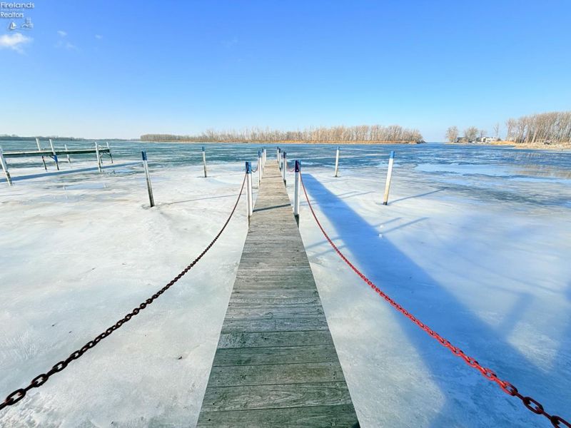 7631 E Downend Drive, Marblehead, OH 43440 Photo 7