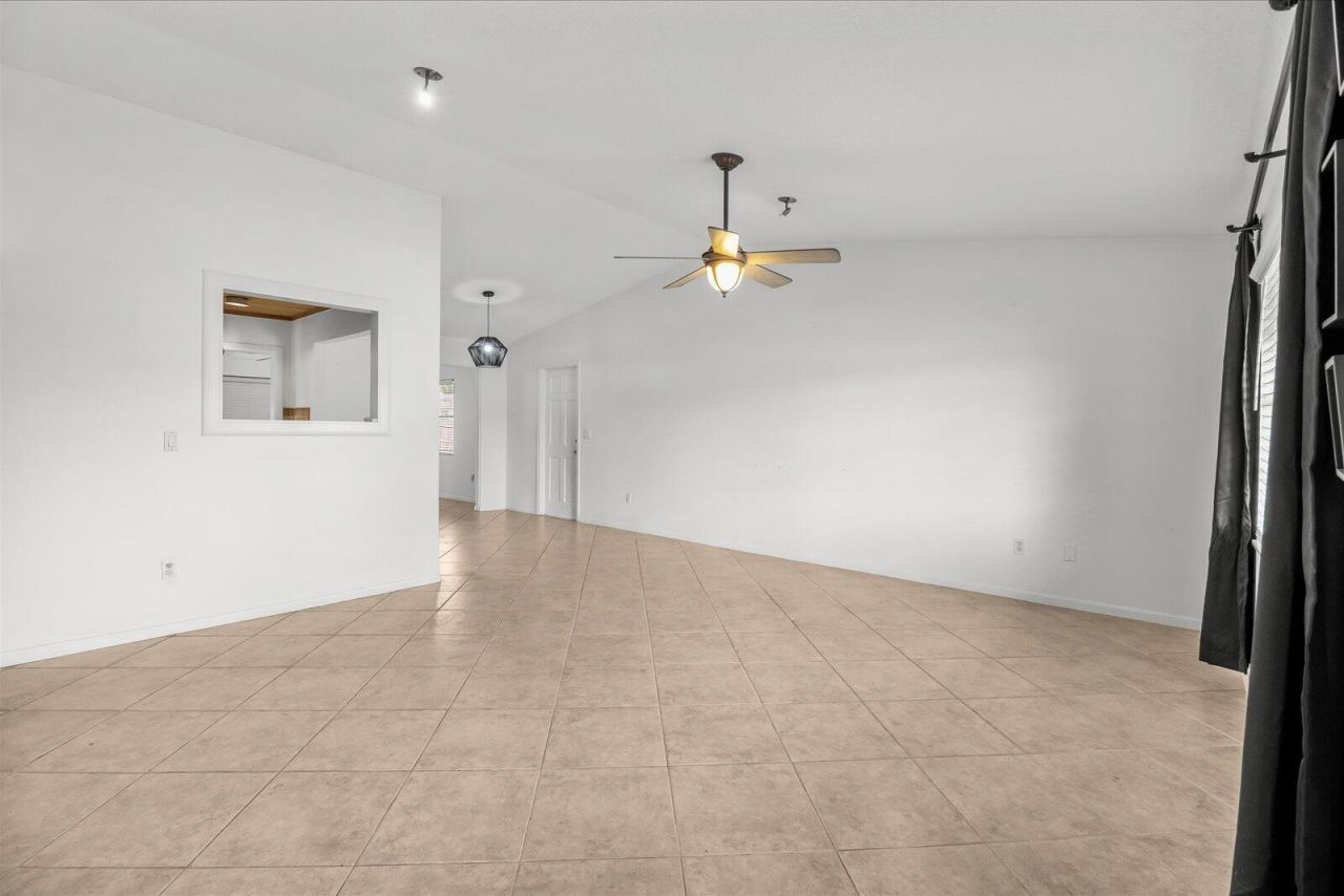 1250 SE Petunia Avenue, Port Saint Lucie, FL 34952 Photo