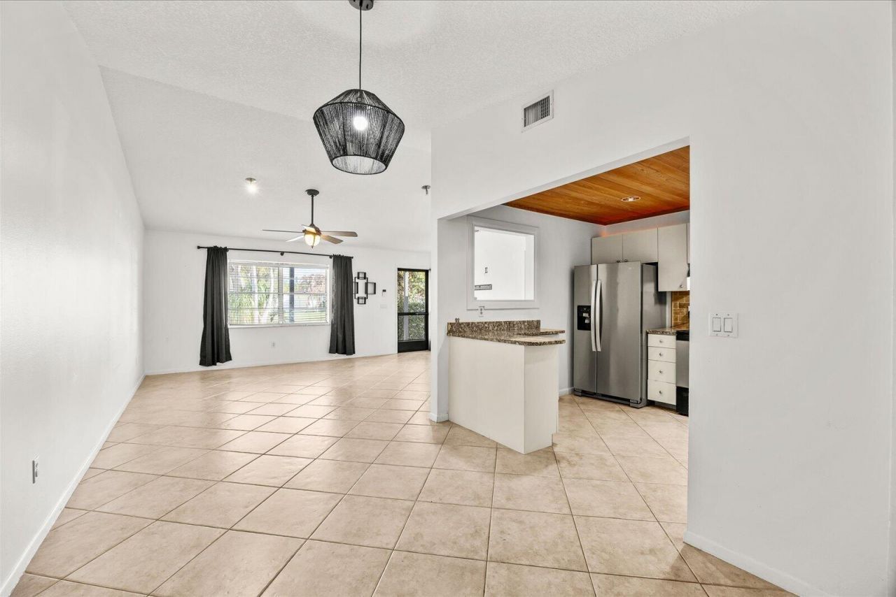 1250 SE Petunia Avenue, Port Saint Lucie, FL 34952 Photo