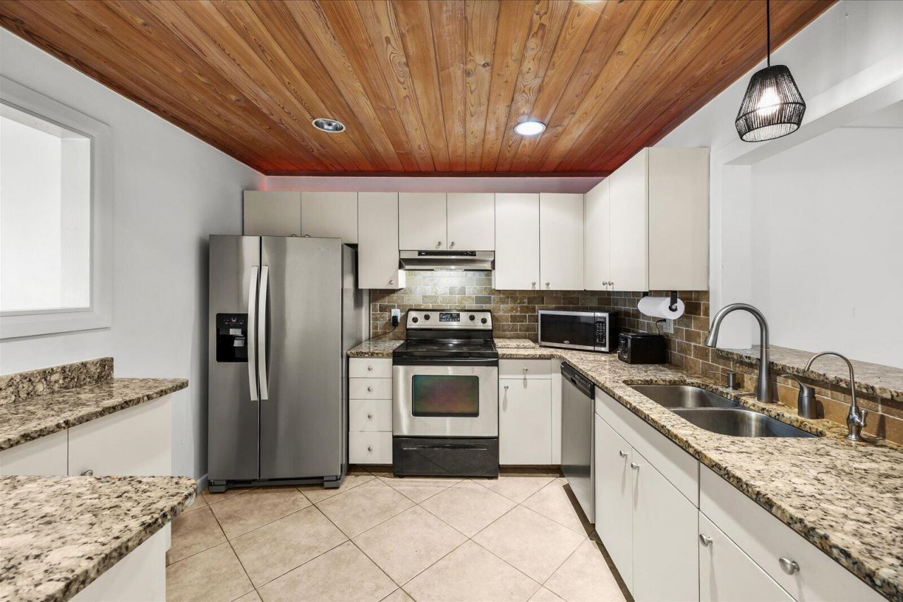 1250 SE Petunia Avenue, Port Saint Lucie, FL 34952 Photo