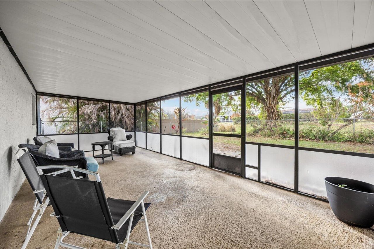 1250 SE Petunia Avenue, Port Saint Lucie, FL 34952 Photo