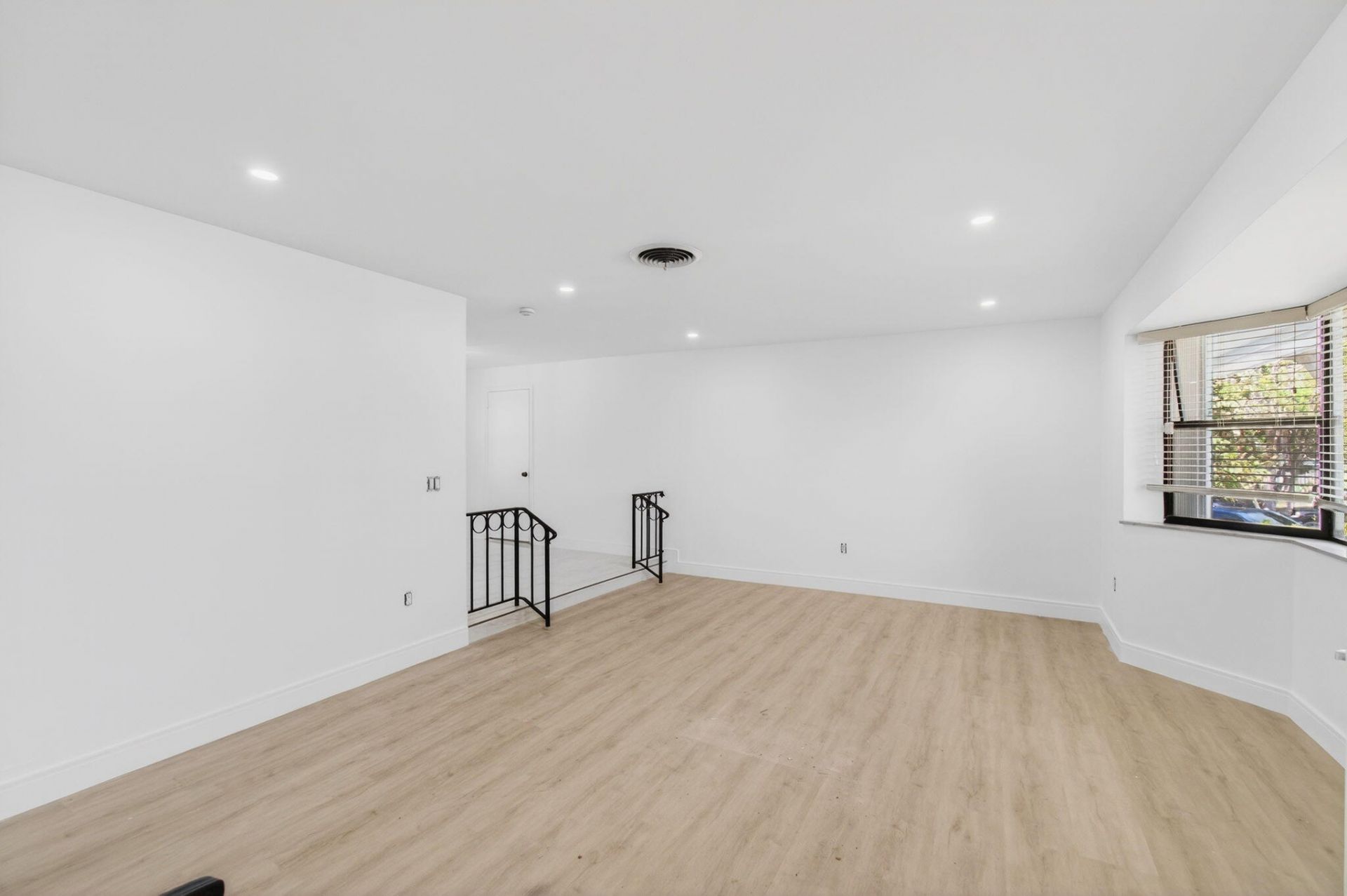 2101 Collier Avenue, Lake Worth Beach, FL 33461 Photo