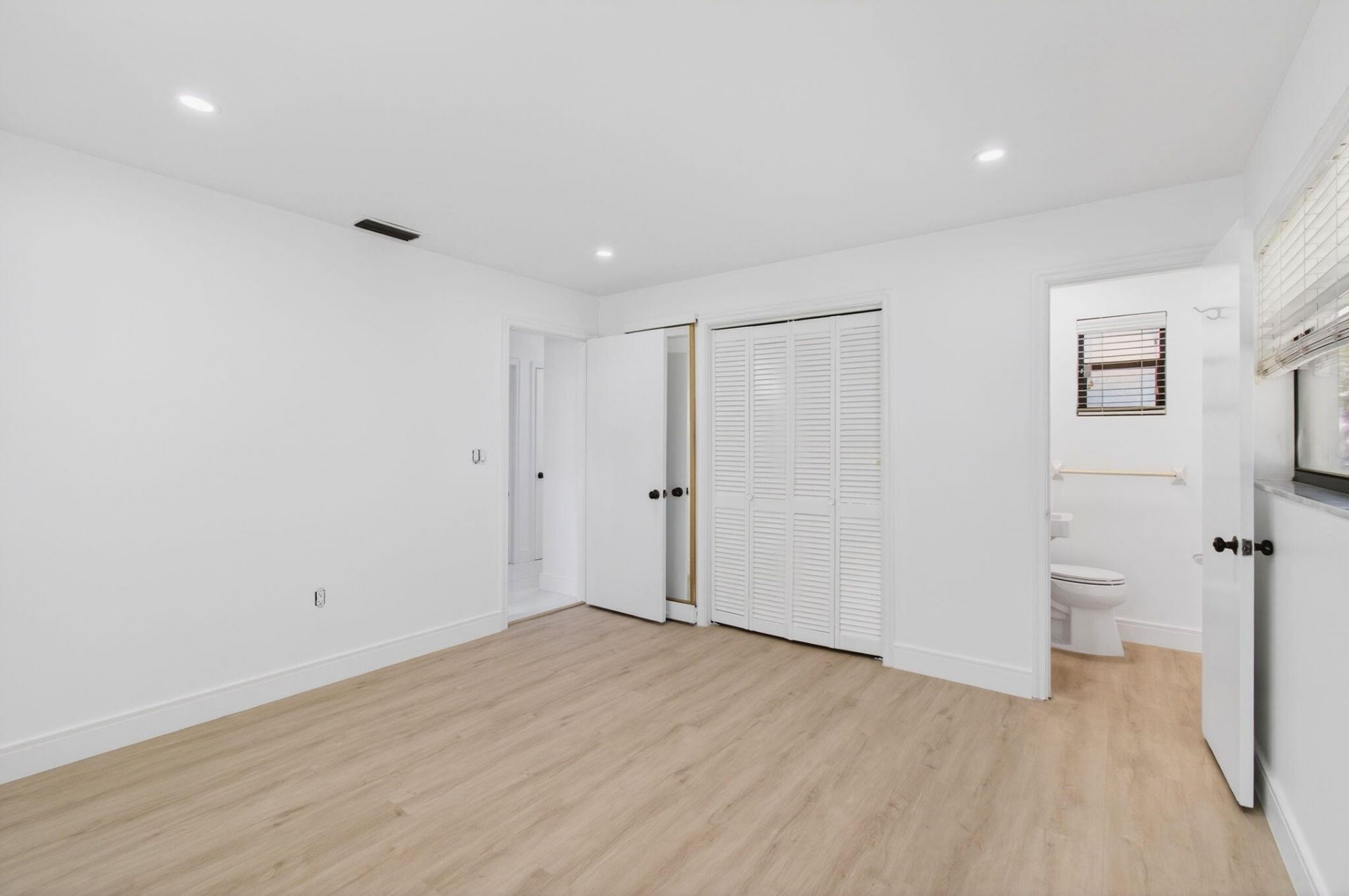 2101 Collier Avenue, Lake Worth Beach, FL 33461 Photo