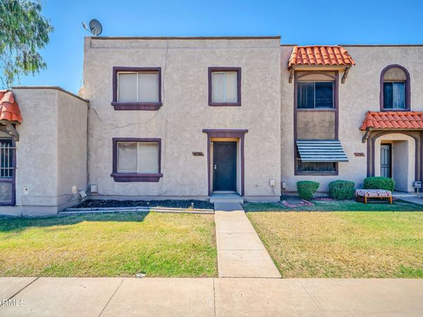 5703 N 43RD Drive, Glendale, AZ 85301