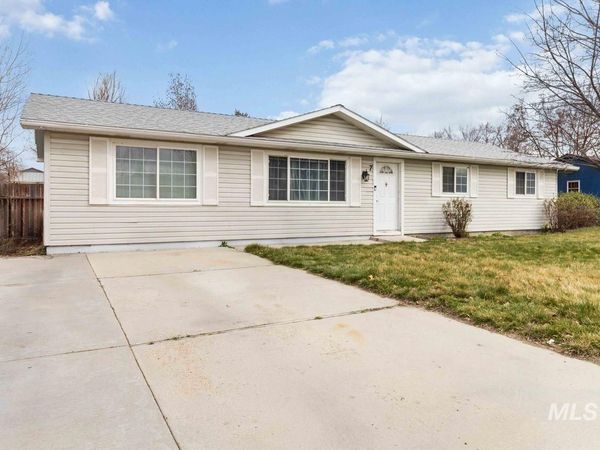 7 Brice Ave W, Middleton, ID 83644