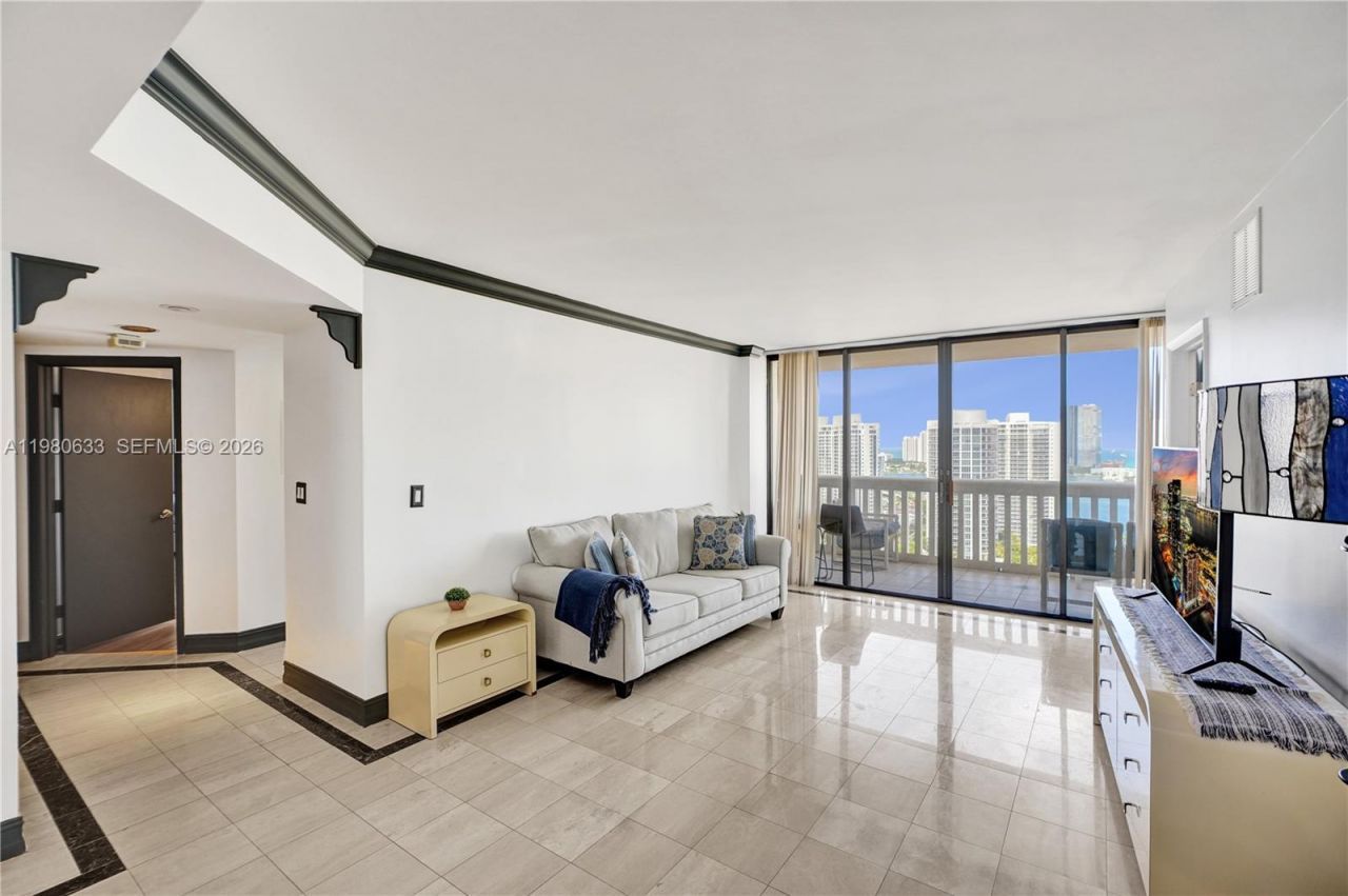 1000 W Island Blvd, Unit 2908, Aventura, FL 33160 Photo