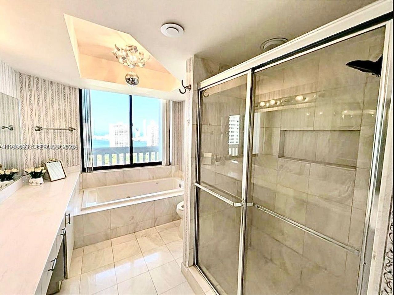 1000 W Island Blvd, Unit 2908, Aventura, FL 33160 Photo