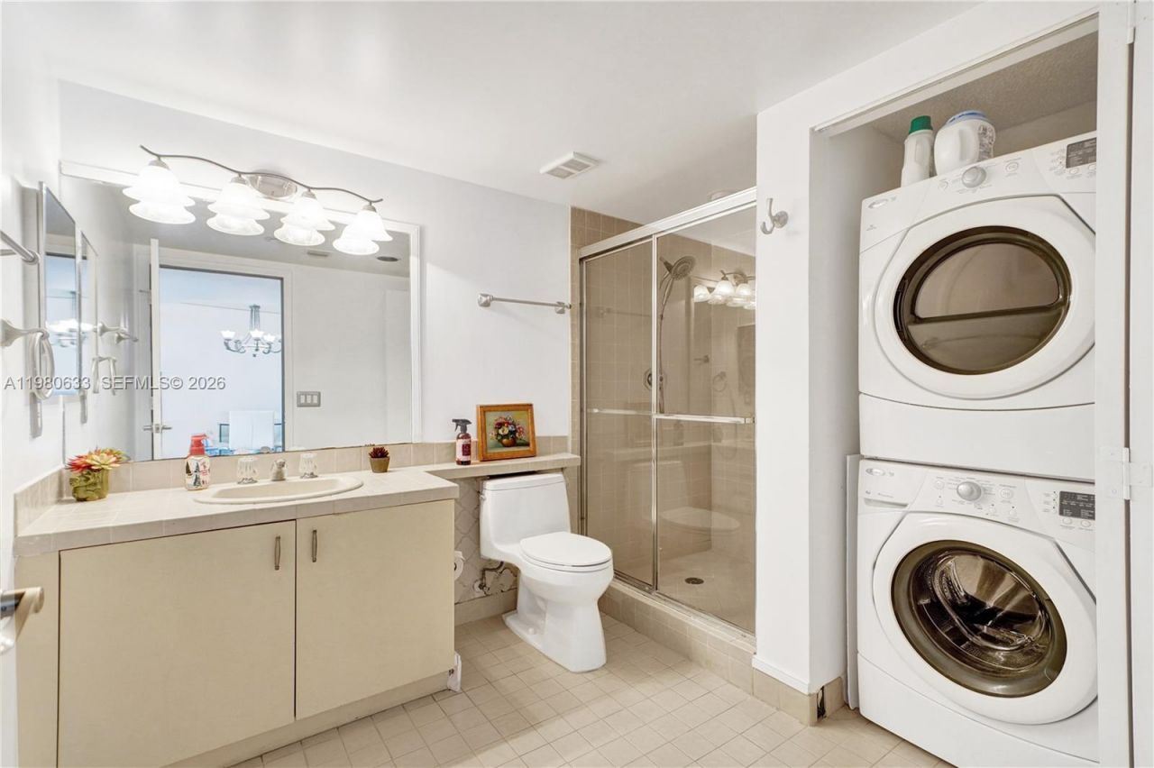 1000 W Island Blvd, Unit 2908, Aventura, FL 33160 Photo