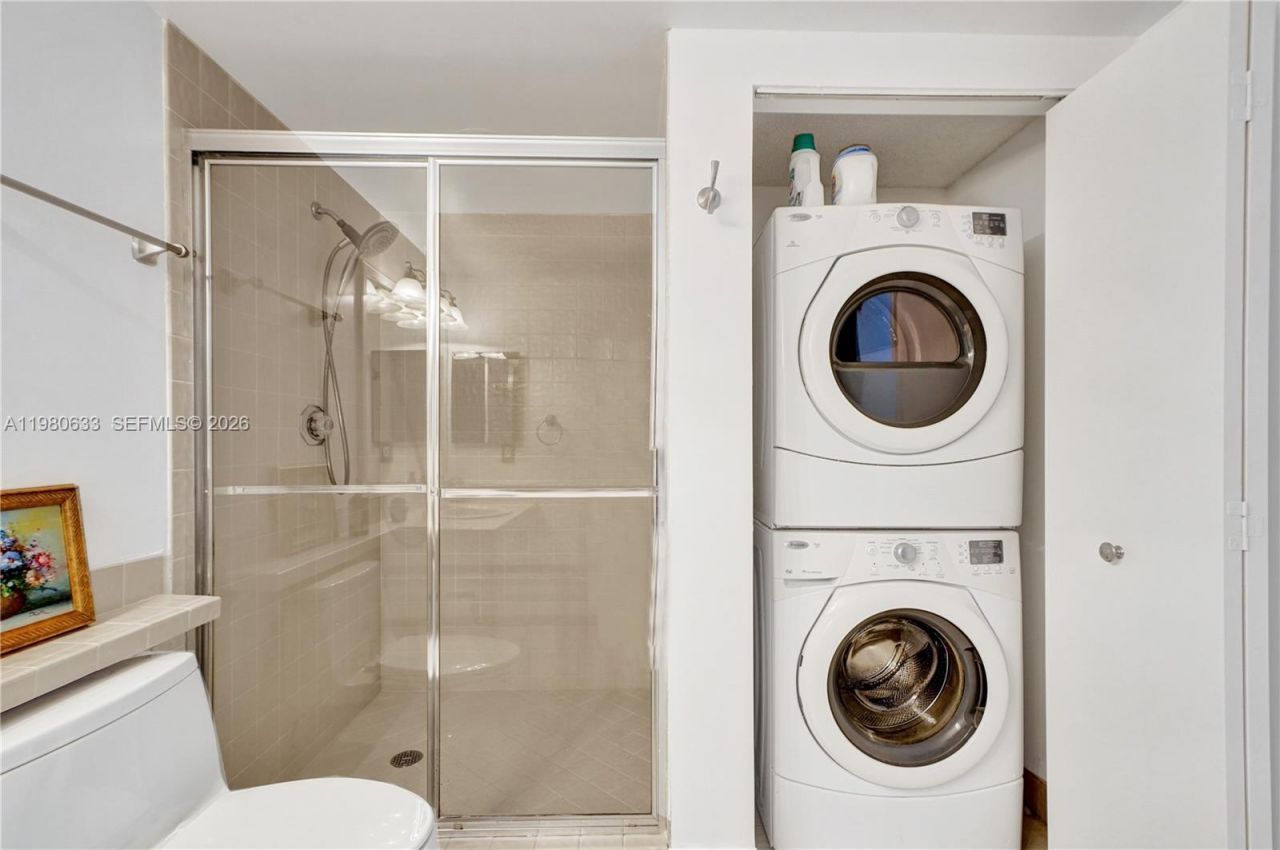1000 W Island Blvd, Unit 2908, Aventura, FL 33160 Photo