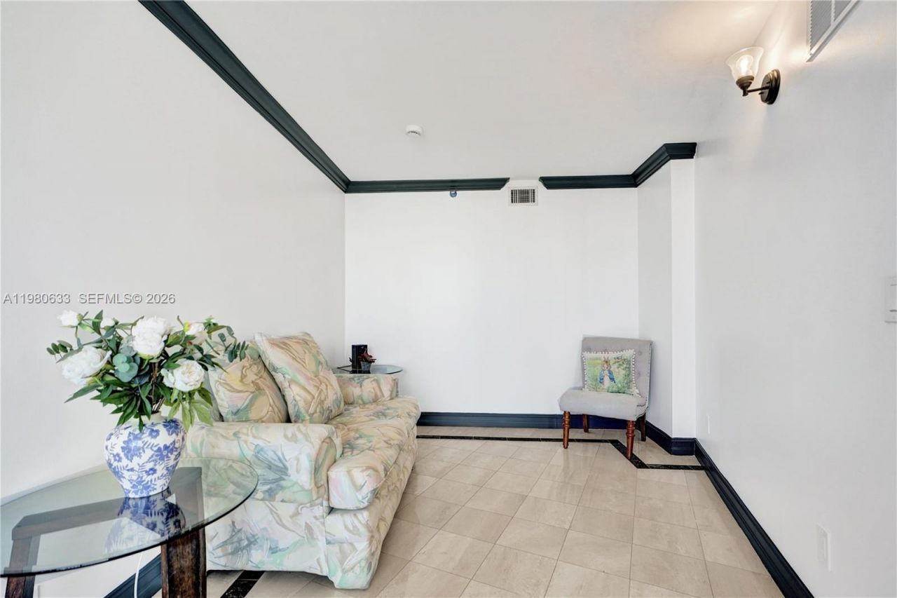 1000 W Island Blvd, Unit 2908, Aventura, FL 33160 Photo