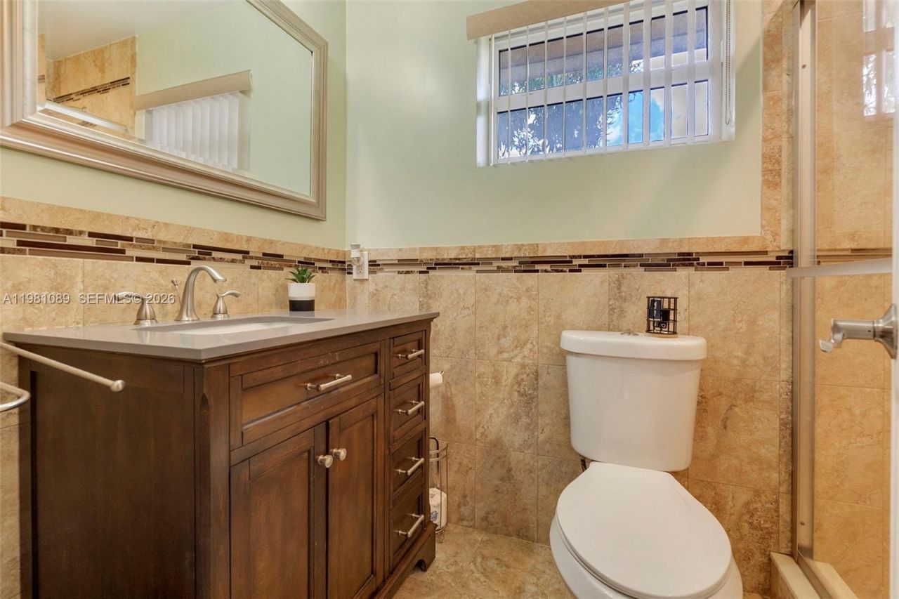 2140 NW 30th Way, Fort Lauderdale, FL 33311 Photo