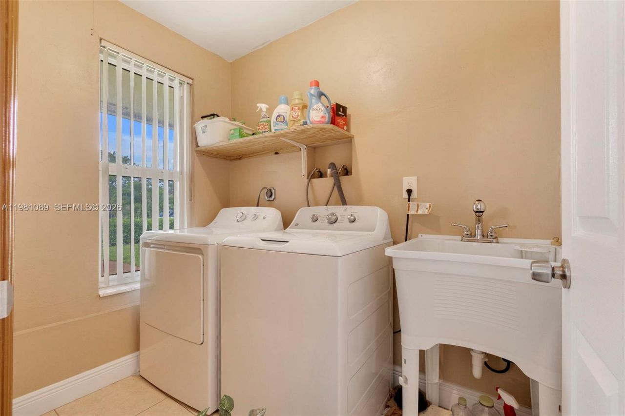 2140 NW 30th Way, Fort Lauderdale, FL 33311 Photo