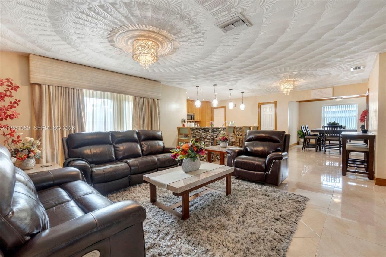 2140 NW 30th Way, Fort Lauderdale, FL 33311 Photo