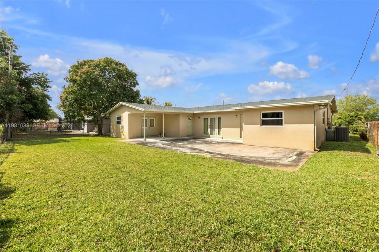 2140 NW 30th Way, Fort Lauderdale, FL 33311 Photo