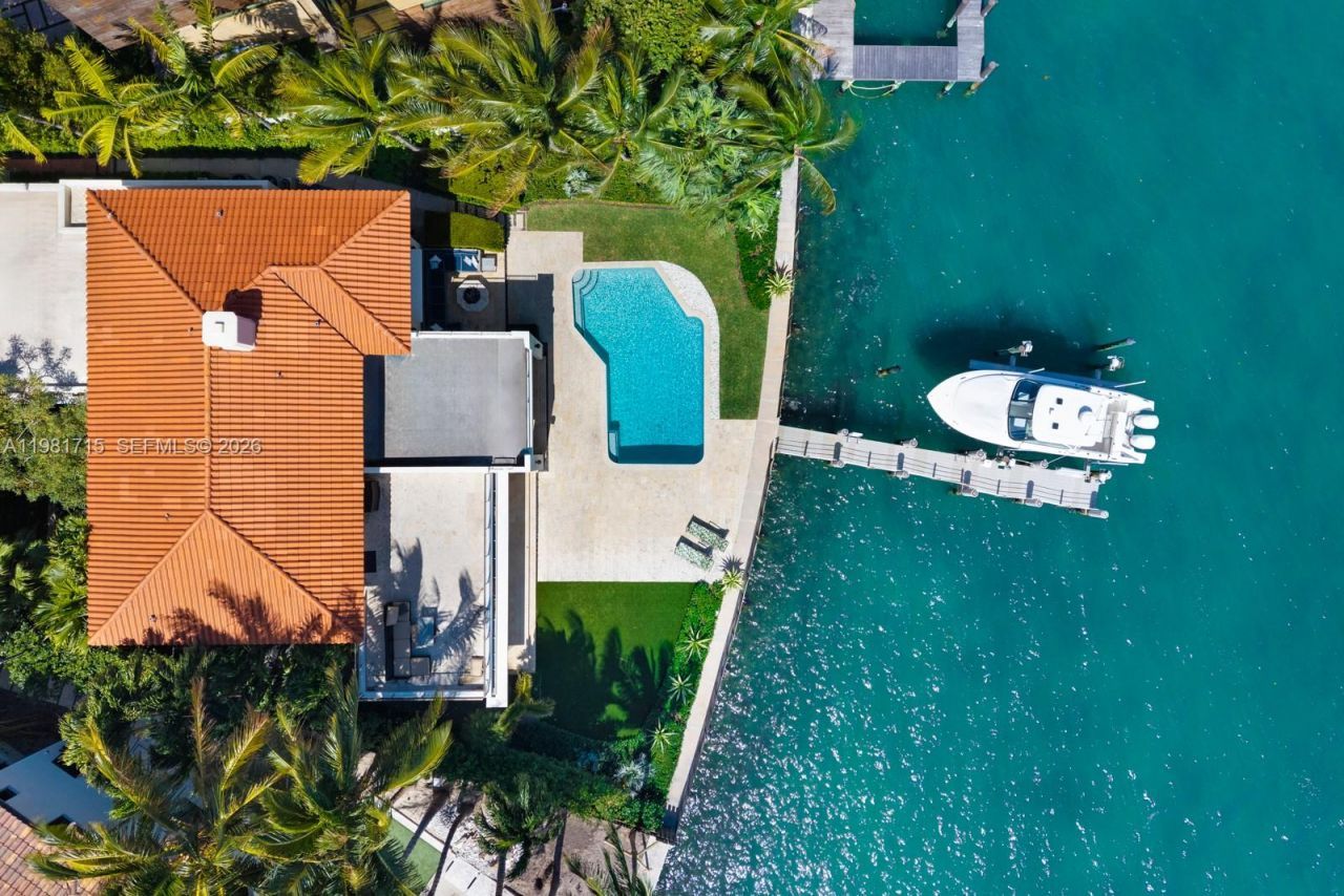 821 E Dilido Dr, Miami Beach, FL 33139 Photo