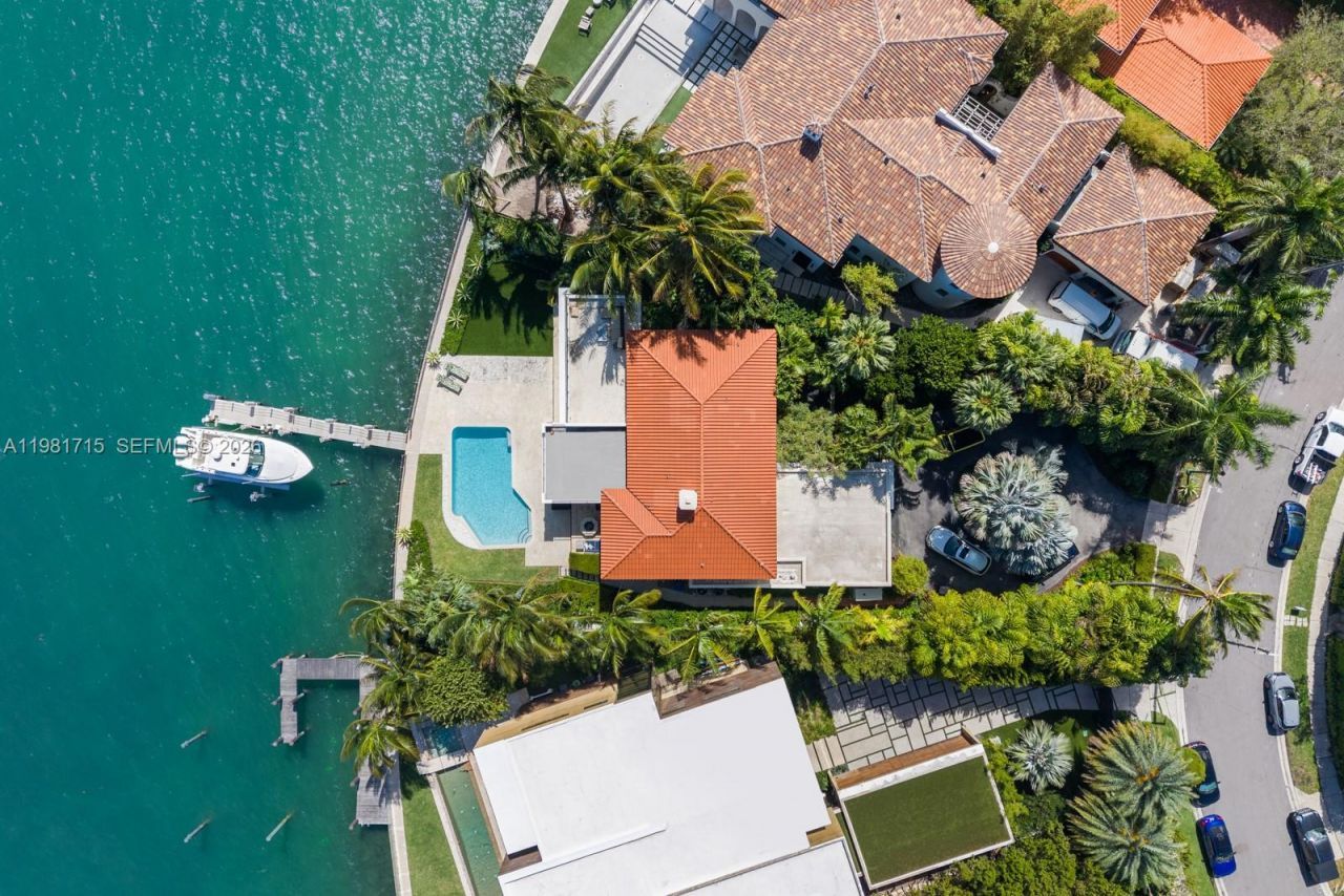 821 E Dilido Dr, Miami Beach, FL 33139 Photo