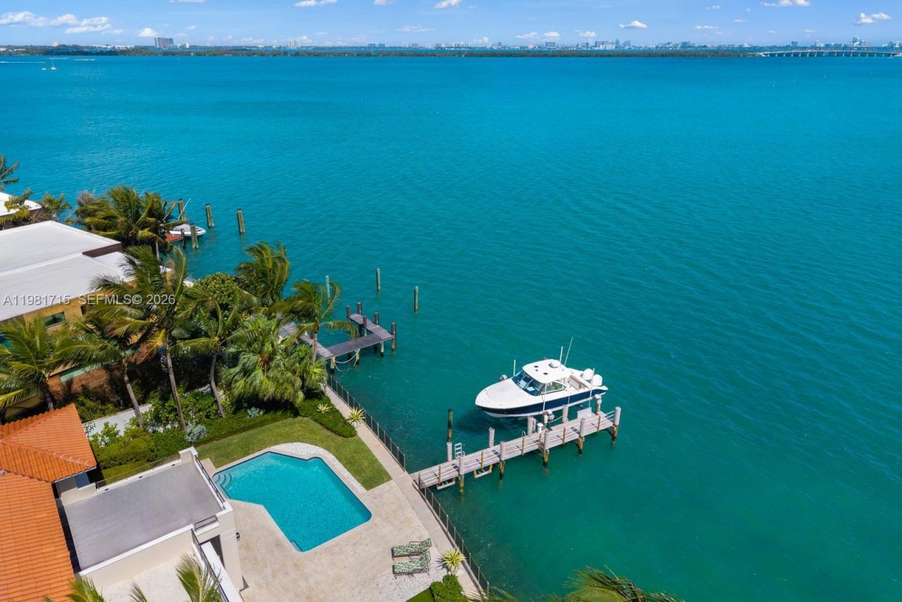 821 E Dilido Dr, Miami Beach, FL 33139 Photo