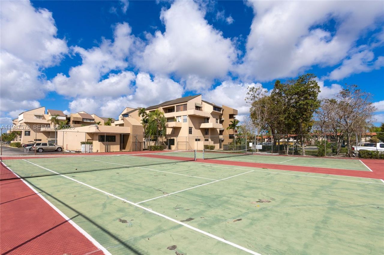 10500 SW 108th Ave, Unit B414, Miami, FL 33176 Photo