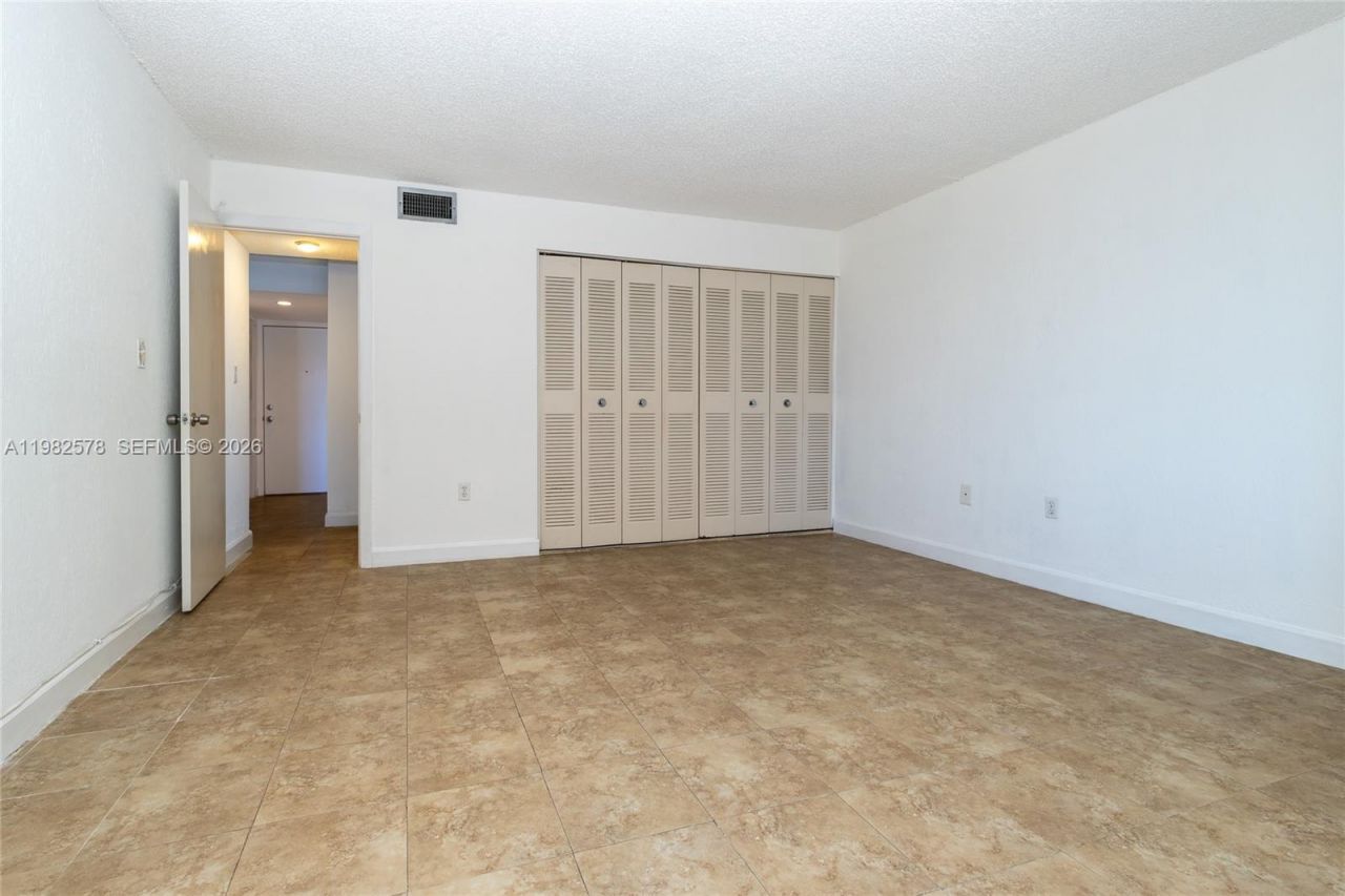 10500 SW 108th Ave, Unit B414, Miami, FL 33176 Photo