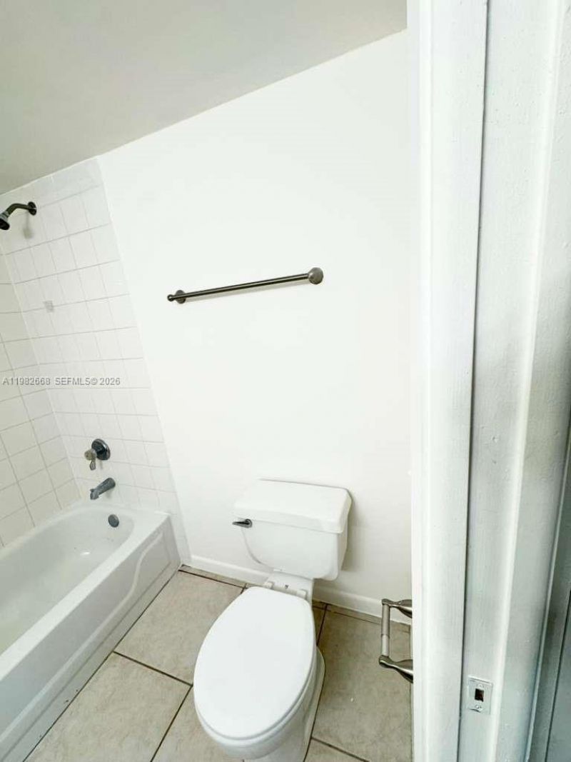 1733 Village Blvd , Unit 208, West Palm Beach, FL 33409 Photo