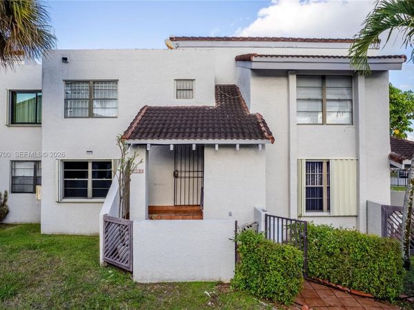 860 NW 106th Ave, Unit 2B3-5, Miami, FL 33172
