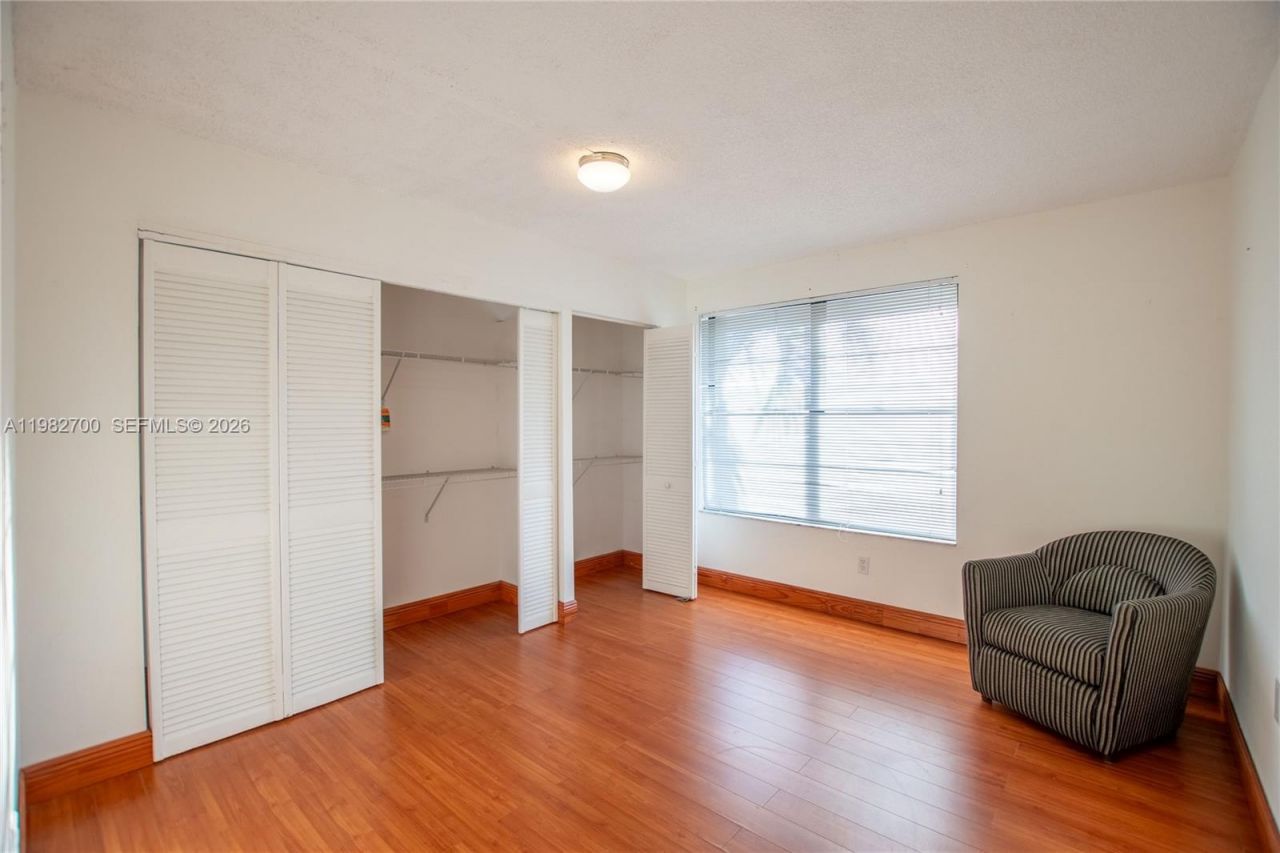 860 NW 106th Ave, Unit 2B3-5, Miami, FL 33172 Photo