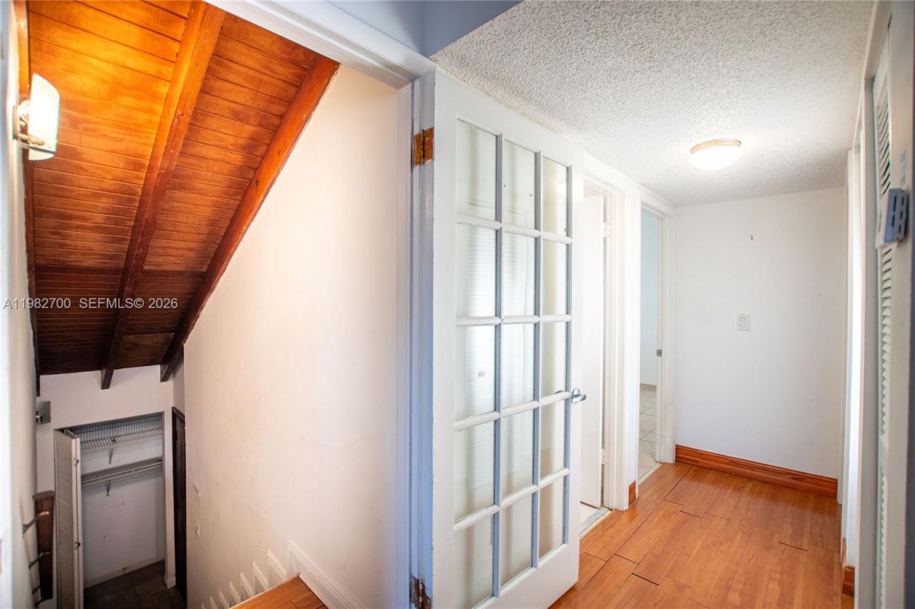 860 NW 106th Ave, Unit 2B3-5, Miami, FL 33172 Photo