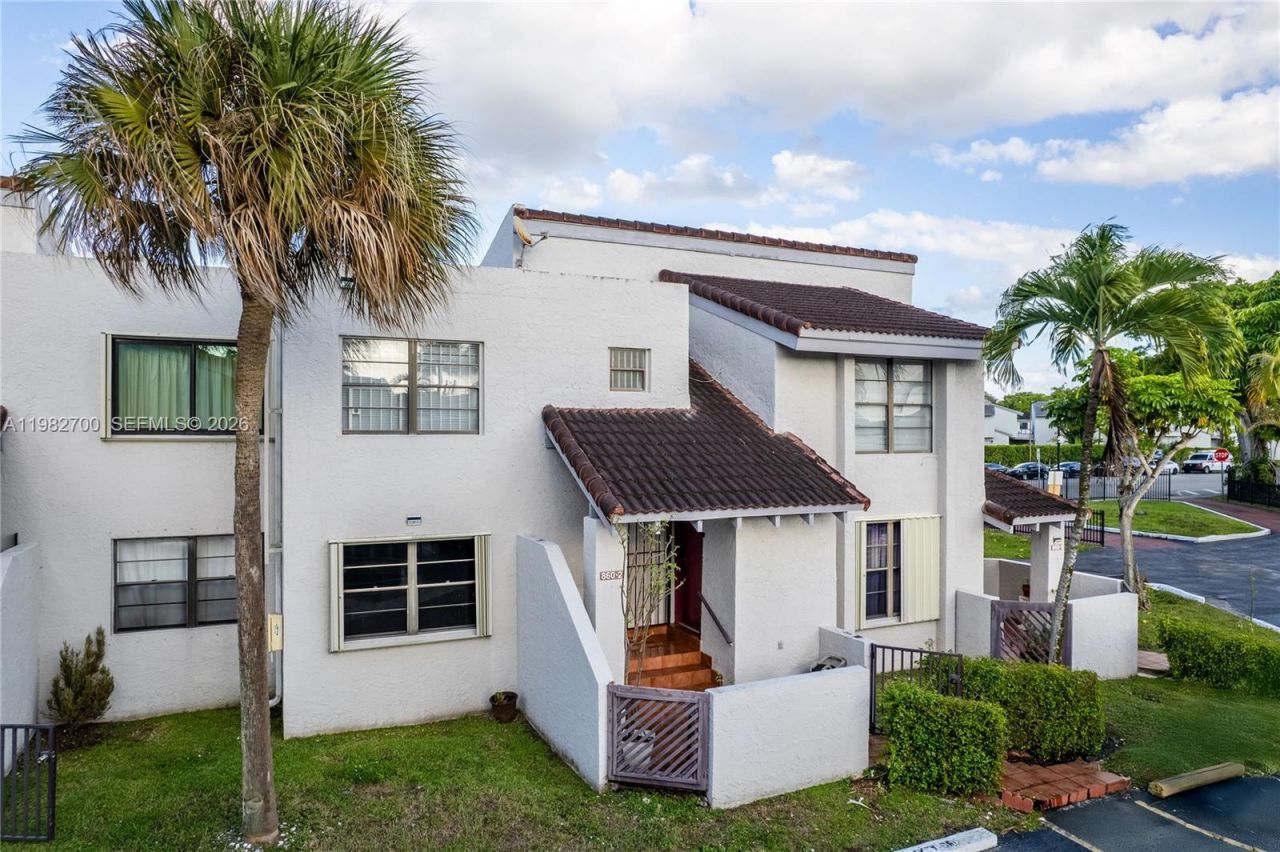 860 NW 106th Ave, Unit 2B3-5, Miami, FL 33172 Photo