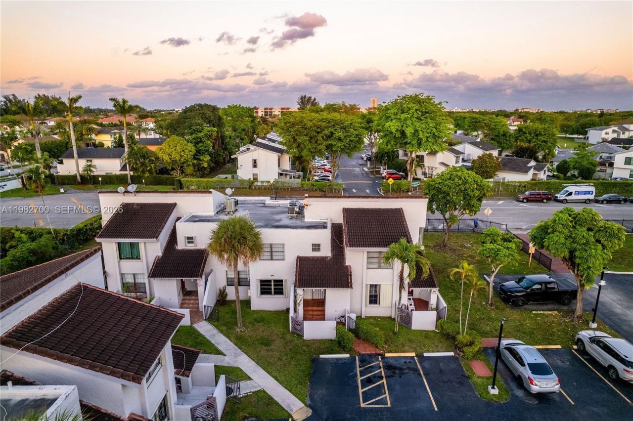 860 NW 106th Ave, Unit 2B3-5, Miami, FL 33172 Photo
