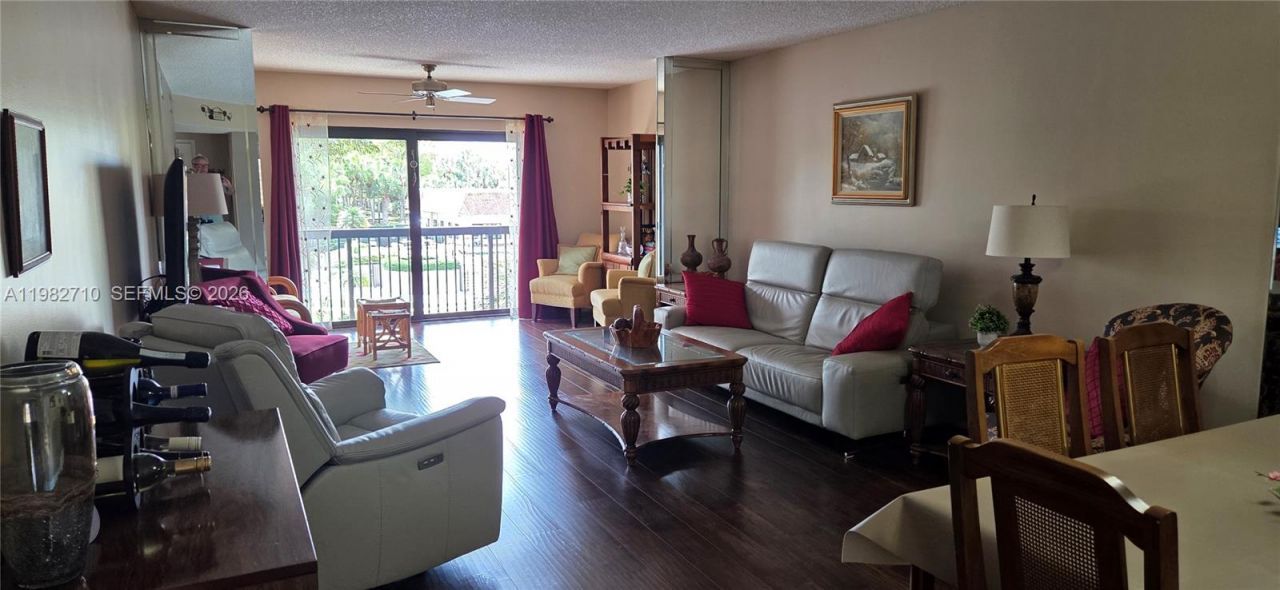 4955 E Sabal Palm Blvd, Unit 305, Tamarac, FL 33319 Photo