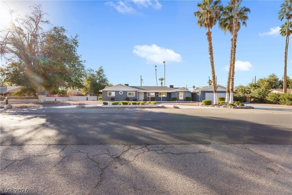 1885 Valley Drive, Las Vegas, NV 89108 Main Photo