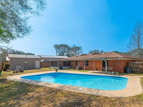 22 Sharilyn Drive, Shalimar, FL 32579